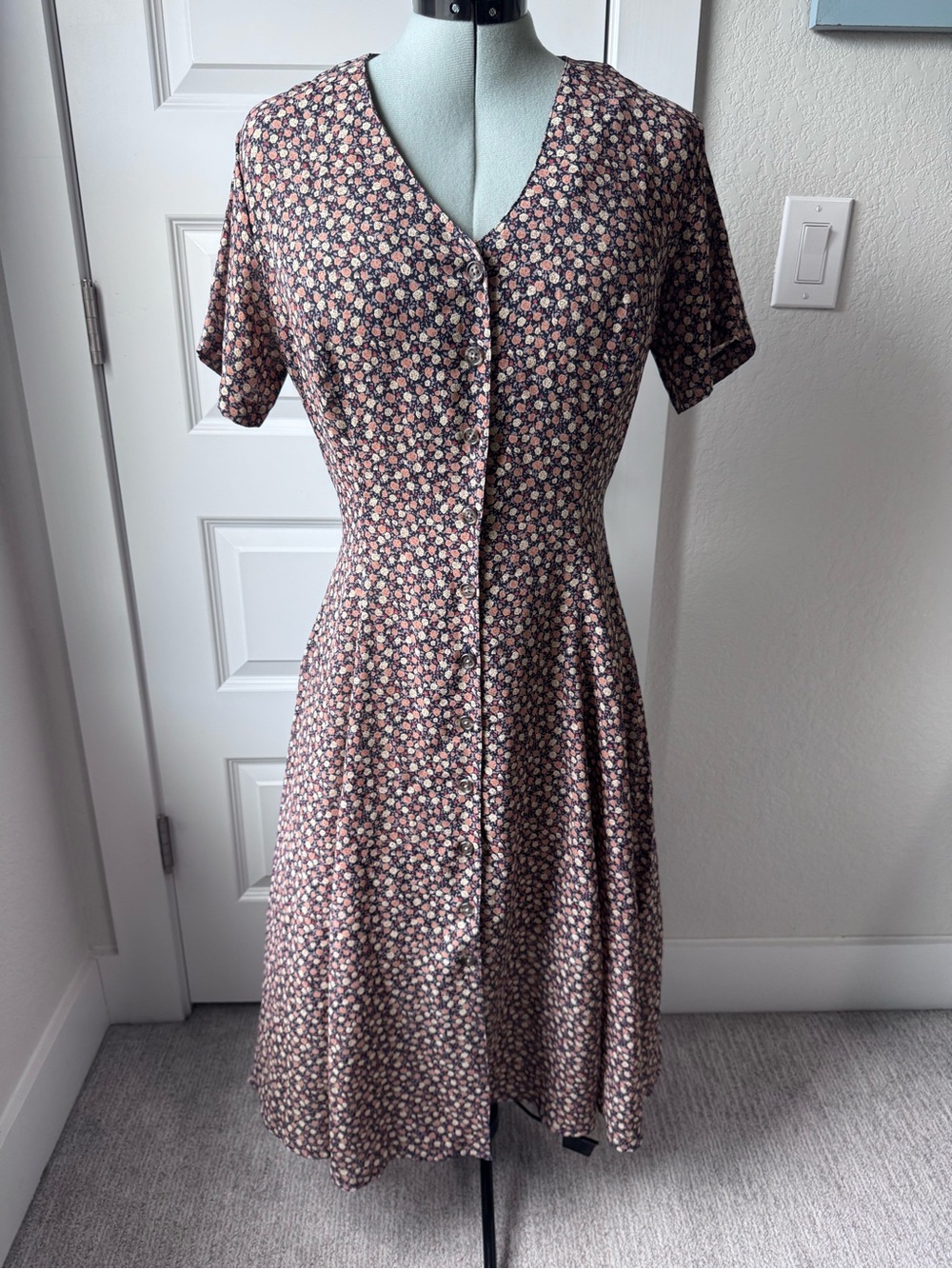Vintage Mauve and Cream Floral Midi Button-Front Dress